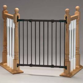 Angle Mount Safeway Wall Mounted Pet Gate (Color: Black, size: 28" - 42.5" x 31")